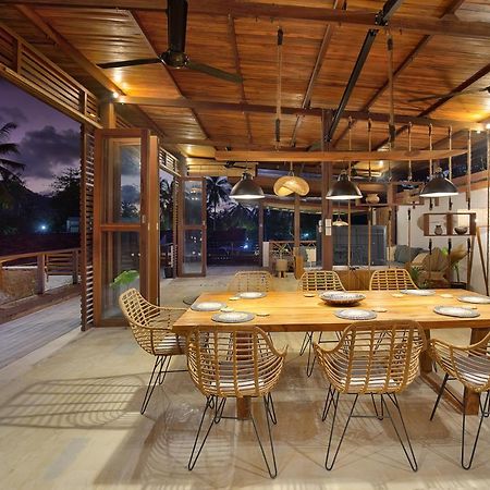 Villa Sakura. Luxury 3 Bedroom Villa. Selong Belanak Exterior foto